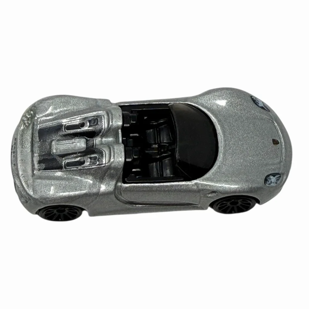 2017 HOT WHEELS PORSCHE 918 SPYDER CONVERTIBLE SILVER 1:64 DIECAST 2 3/4